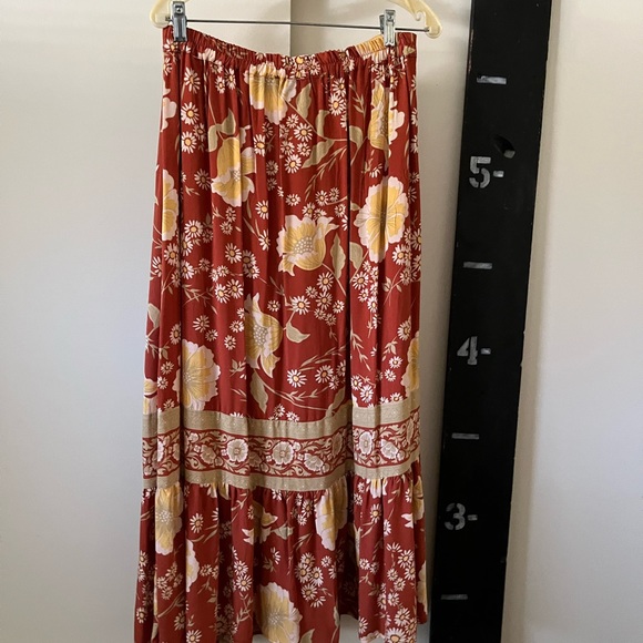 Cynthia Rowley Midi NWOT Floral Skirt - Picture 3 of 11